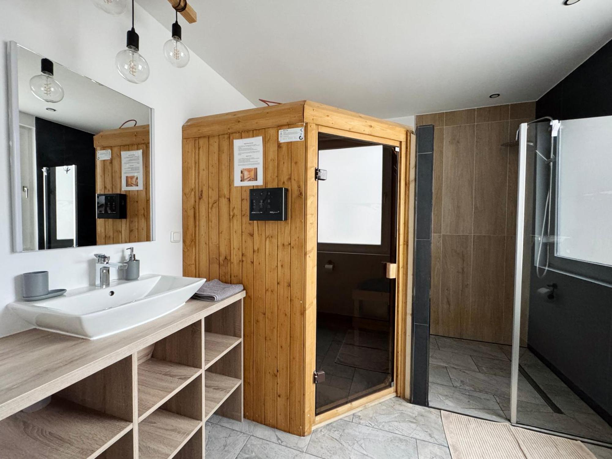 Huge Apartment With Sauna And Free Parking دوسبرغ المظهر الخارجي الصورة